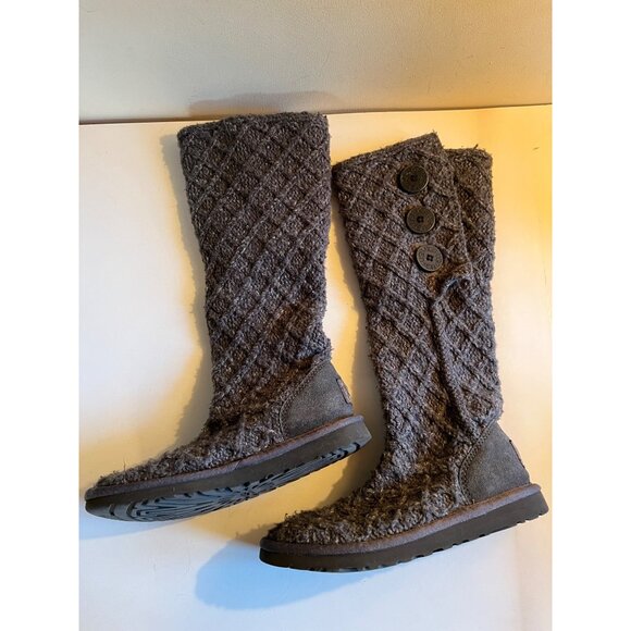 UGG Classic Cardy Sweater Boot Gray Tall Three Button Cable Knit Women's Size 6 - Picture 1 of 11